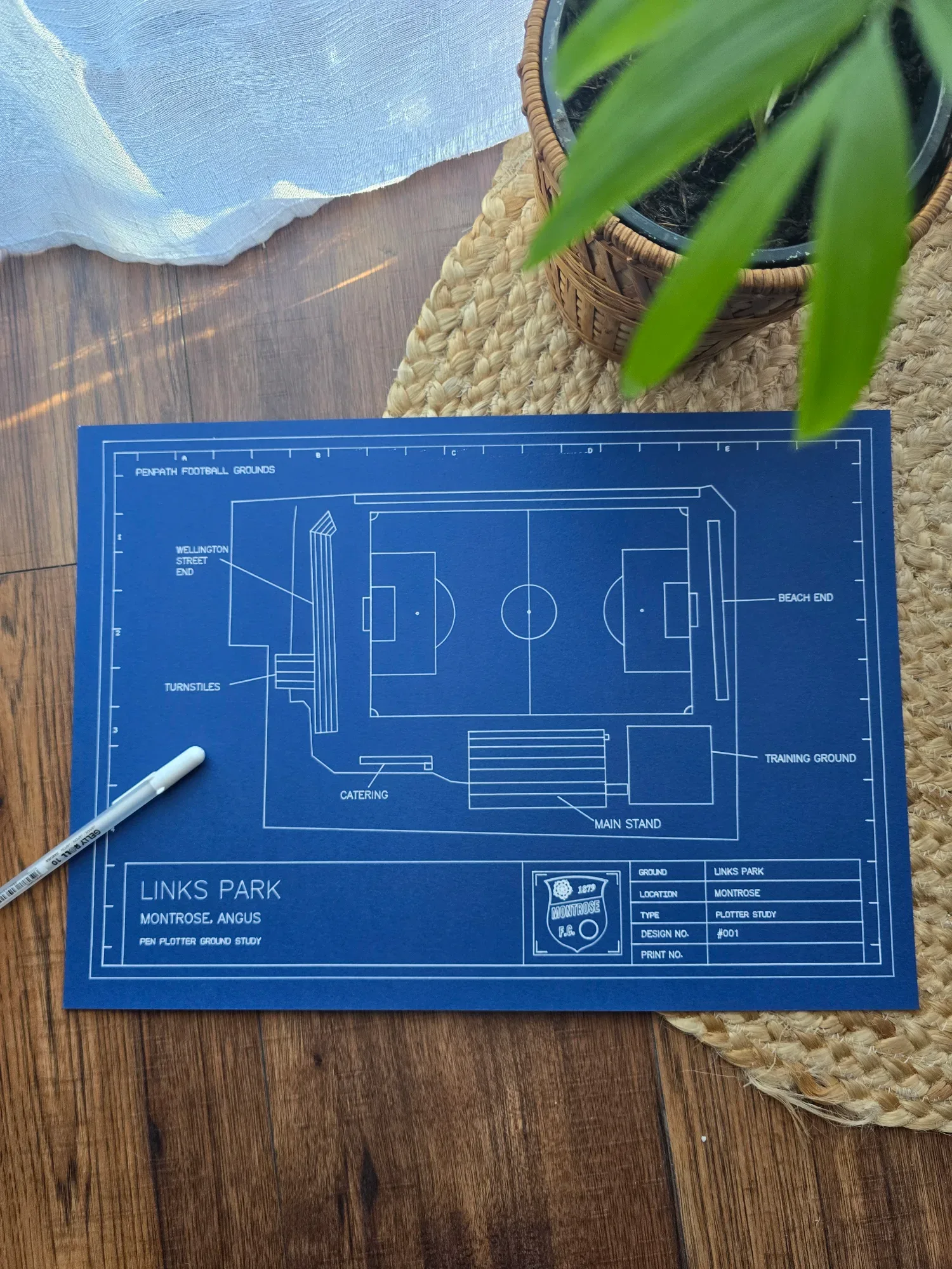 Pen-plotted artwork of Links Park
